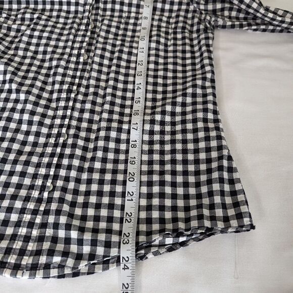 Old Navy Black and White Button Up - Picture 7 of 7